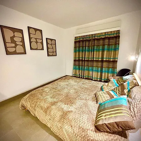 Cozy Avec Garage En Bord De Mer!